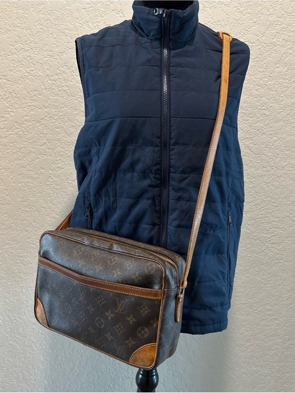 Louis Vuitton Crossbody bag Trocadero 30 Brown Monogram LV